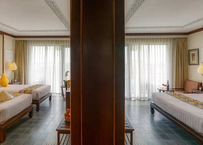 Riverside Connecting Suite